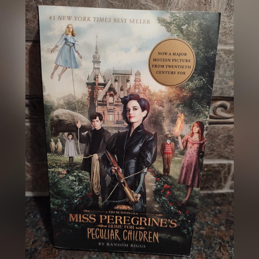 Miss Peregrine's Home for Peculiar Children Book By Ransom Riggs